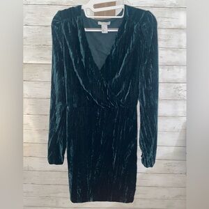 dark green dress h&m | Dresses | Hm Womens Sequined Aline Long Sleeve Size Medium Nwt Size:27 REGULAR Hello Kitty